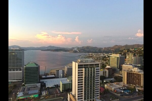 Seara in centrul orasului Port Moresby, Papua Noua Guinee