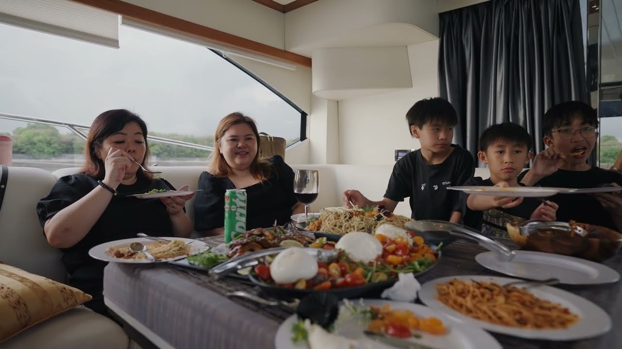 Sărbătoare luxoasă a iahtului: o zi a eleganței cu Chef De Maison și Property Lim Brothers