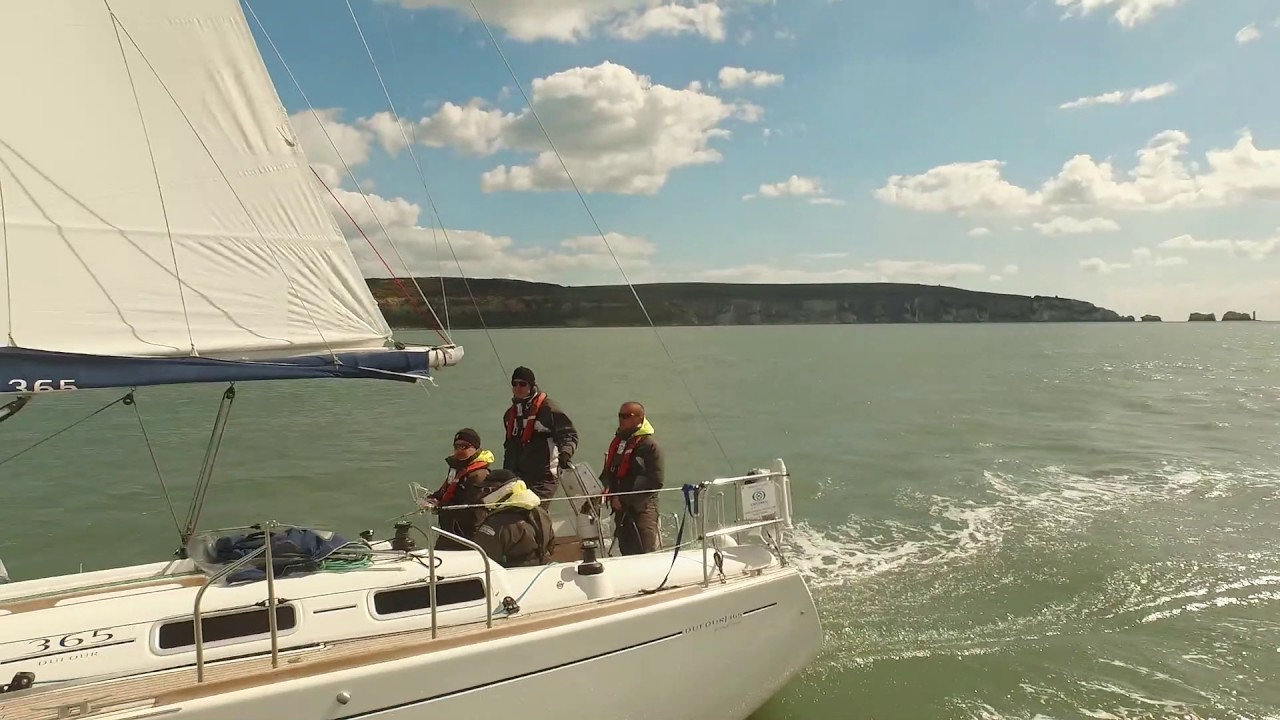 Curs Solent Sailing, Competent Crew cu Universal Yachting