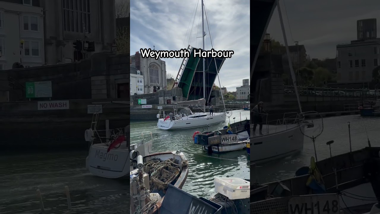 Barcă cu pânze care trece prin Weymouth Harbour Bridge #short #barcă cu pânze #sailing #weymouth #sailaway