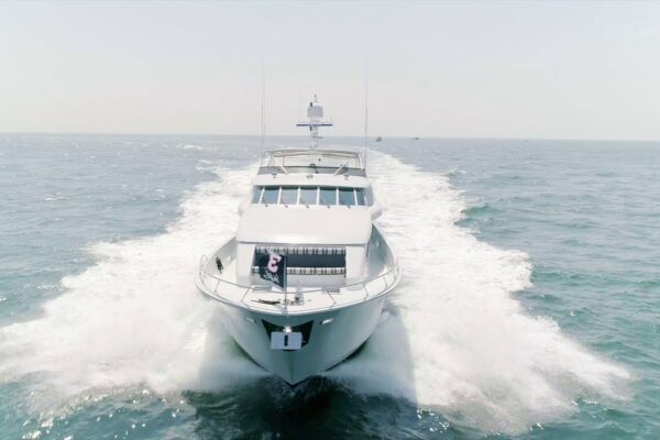 DUMINICĂ BANI: 100 Hatteras Yacht Walkthrough [$4,200,000]