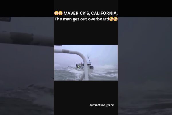 😳😳😳 MAVERICK'S, CALIFORNIA, Omul să iasă peste bord .20 decembrie 2014. El este în viață.