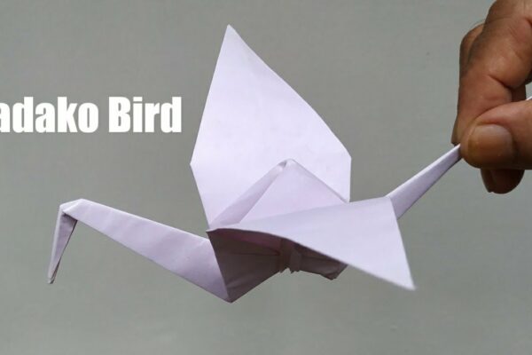 Tutorial pasăre Sadako |  Cum să faci pasăre sadako |  Hârtie Sadako pasăre origami |  Sanharies înfiorătoare