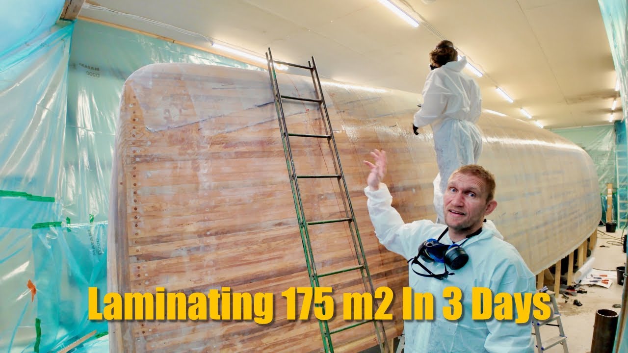 2 Persoane Laminare 175 m2 Fibra de Sticla In 3 Zile - Ep.  377 RAN Sailing