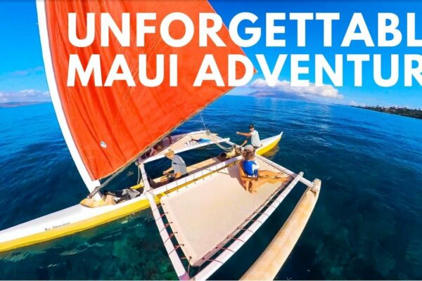 Ați făcut vreodată snorkeling dintr-o canoe cu vele din Hawaii?  Un tur de snorkeling în Maui pentru toți