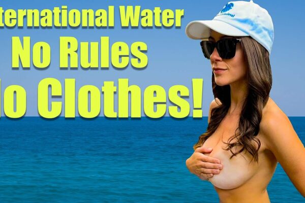 Orice merge, chiar și fără haine în apă internațională!