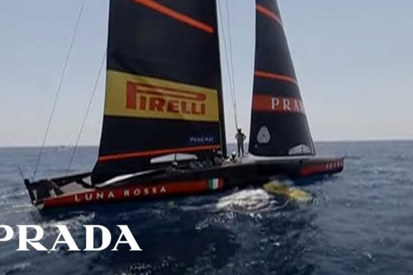 Prada VR Sailing Luna Rossa