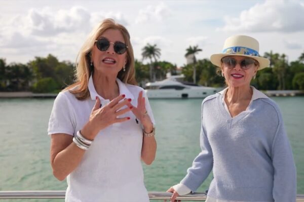 Stilul de viață pe malul apei din Miami cu Jill și Jill din grupul The Jills Zeder