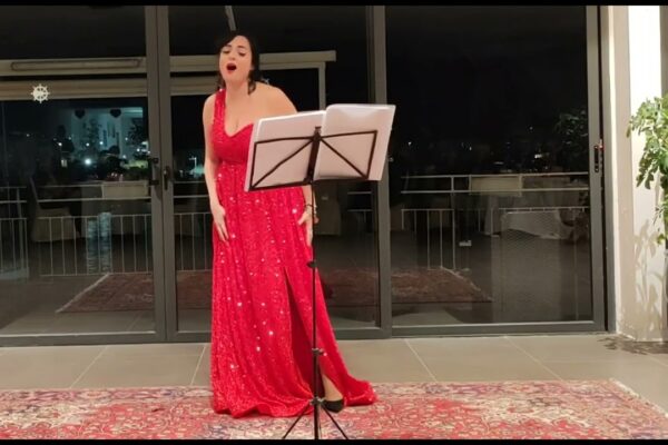 Sabrina Messina Mezzo-soprano în Caruso, Marea Gală de Ziua Îndrăgostiților