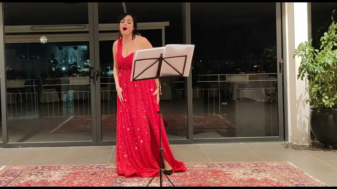 Sabrina Messina Mezzo-soprano în Caruso, Marea Gală de Ziua Îndrăgostiților
