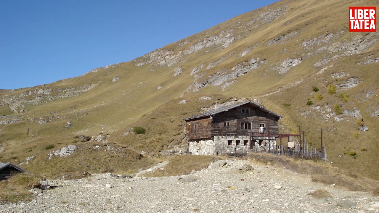 Cabana Caraiman din munții Bucegi scoasă la vânzare