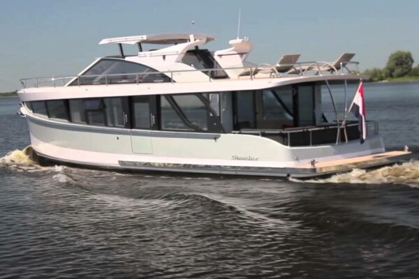 Recenzie Steeler FF46 |  Barcă cu motor și iahting