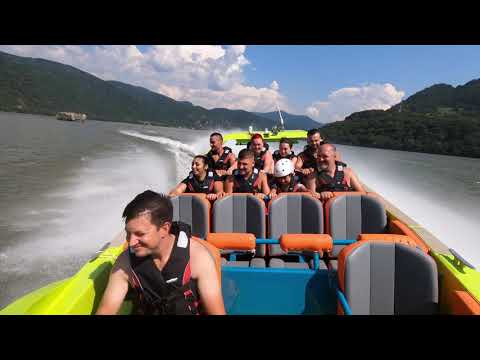 Plimbare pe Dunare cu barca eXtreme Jet Boat la Pensiunea Ecaterina Berzasca Clisura Dunarii Romania