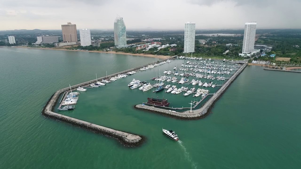 Ocean Marina Yacht Club din Pattaya