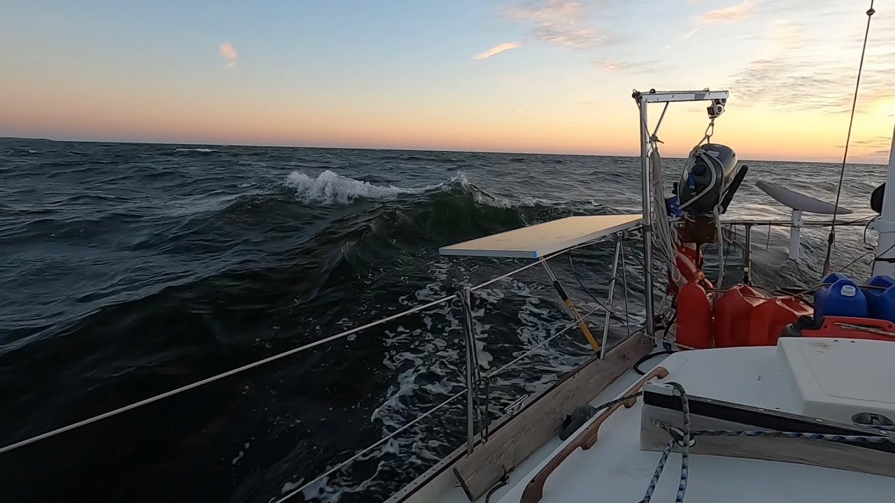 Navigare de la Annapolis la Norfolk |  Înfruntând umflături de 9ft/3m