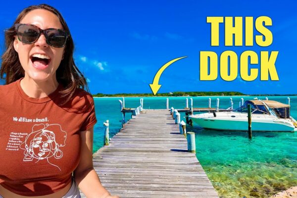 Acest Doc este înconjurat de unele dintre cele mai frumoase ape din Bahamas!