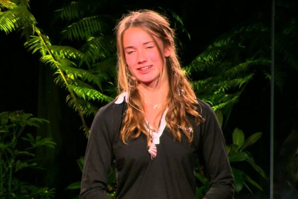 Cel mai tânăr marinar solo, în jurul lumii la 16 ani: Laura Dekker la TEDxYouth@Auckland