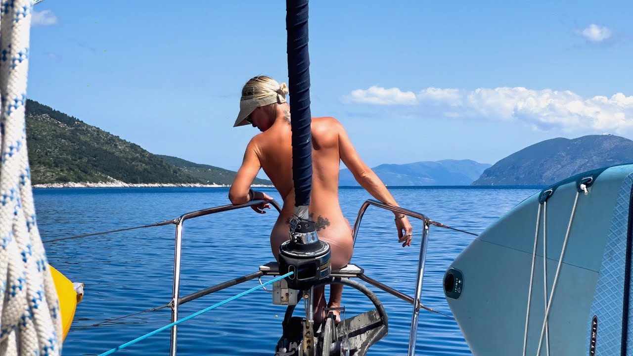 Navigați către O FELIE DE PARADIS!.... viață de barca în Kefalonia, Grecia • S4Ep12