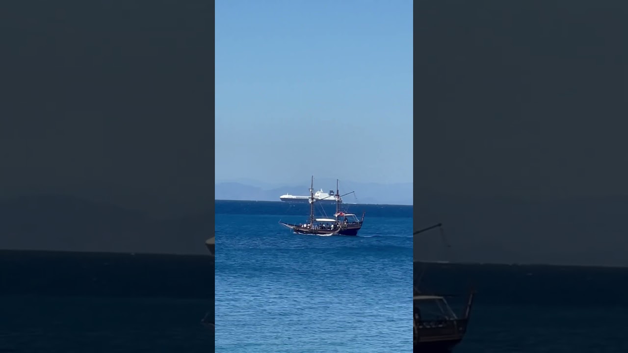 Yacht and cruise ship⛵️🛳️ #wow #amazing #views #viral #sailing #yachts #cruiseship #shorts #travel