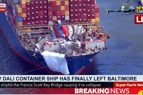 MV Dali pleacă în sfârșit din Baltimore |  Clipuri SY