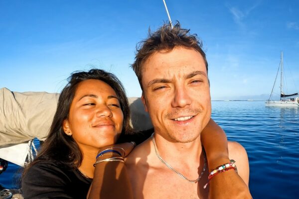 Navigați către un DREAM WAVE în Pacificul de Sud (cu un nou coleg de echipaj)!