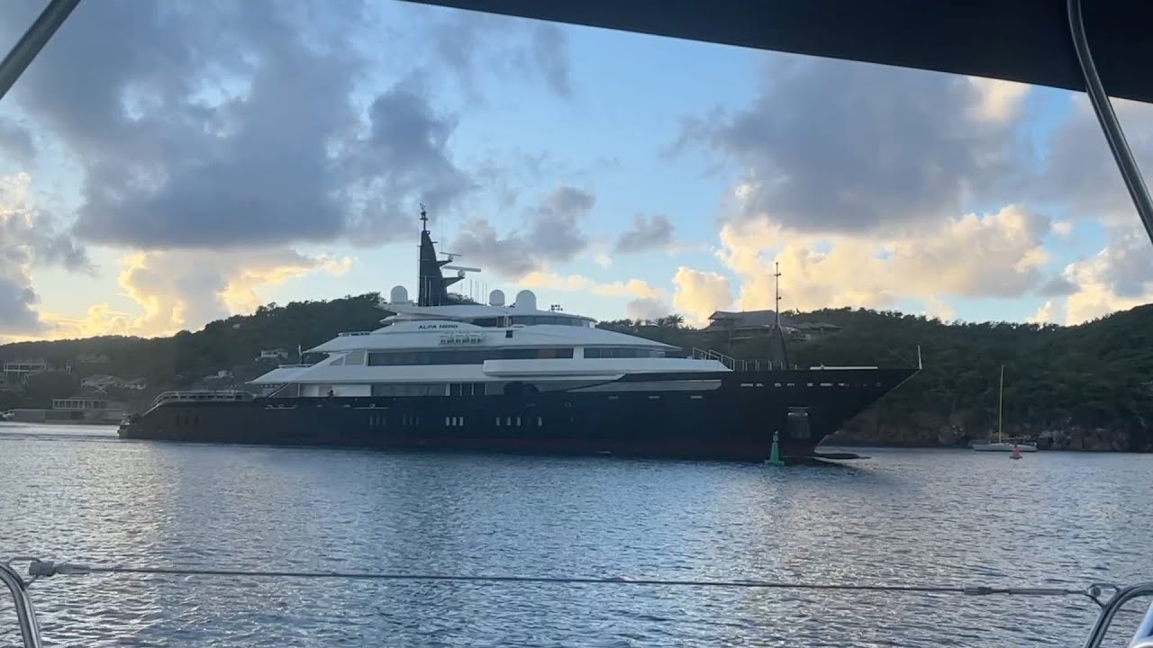 Guvernul Antiguan „se întunecă” pe un superyacht confiscat