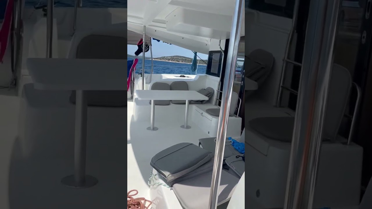 Navigație cu catamaran în Croația