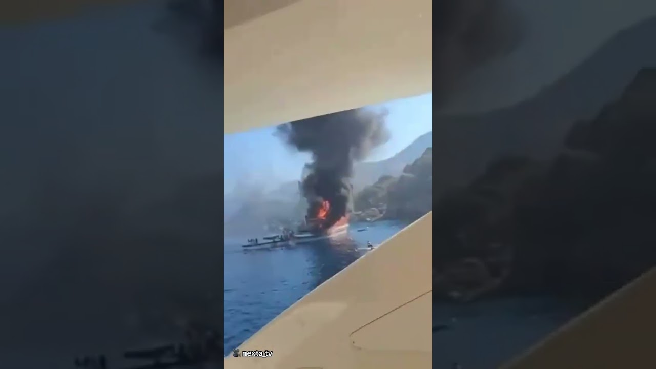 RUPTĂ: Un iaht turistic care transporta 110 persoane se scufundă în Turcia după ce a luat foc