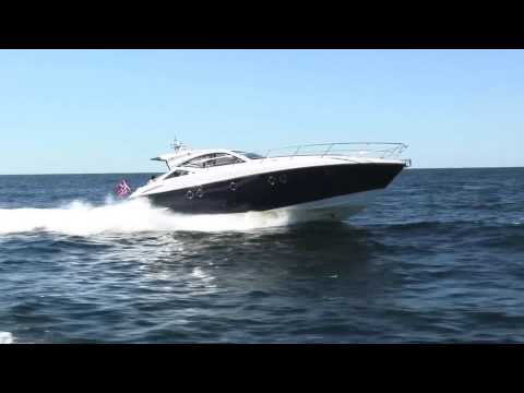 Windy Chinook 44 de la Motor Boat & Yachting