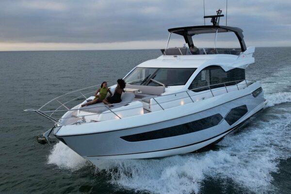 68 Sunseeker Manhattan Into the Mystic |  BreezoMarine