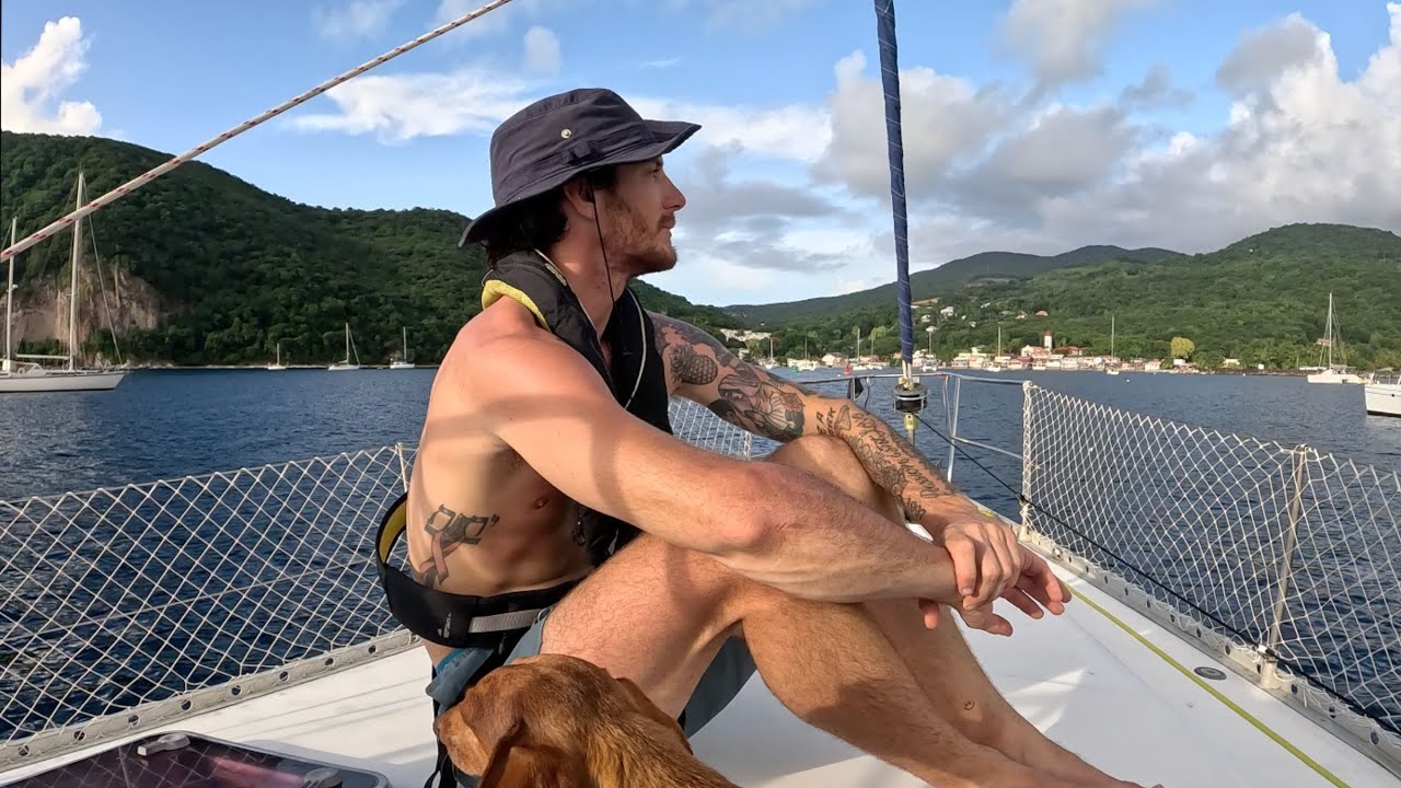 Navigație singură din Antigua către Guadelupa
