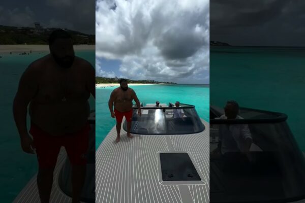 Să sărim!  DJ khaled - Yacht privat |  Dumnezeu a făcut #djkhaled #shorts #youtubeshorts