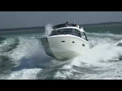 Sealine F42 de la Motor Boat & Yachting