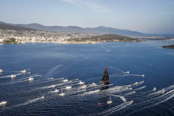 Rolex Sydney Hobart Yacht Race 2019 – 28 decembrie – Line Honors