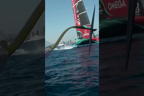 High Mode angajat 🚀 Emirates Team New Zealand face pasă la etapa 3 pentru a prelua conducerea!