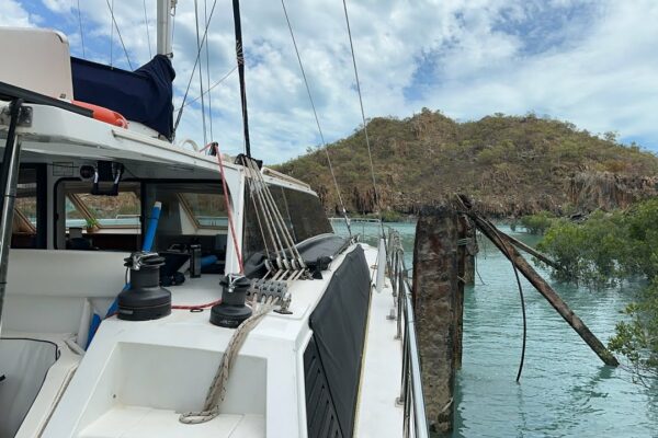 Vino și alătură-te nouă pentru a oferi un duș barca noastră mare Sailing KALLI ⛵️