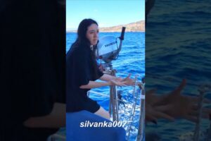 CUM SĂ LEGAȚI UN NOD DE FRÂNIE PE BARCĂ | Videoclipuri cool de navigare cu catamaran #rope #sailor #tiktok #catamaran