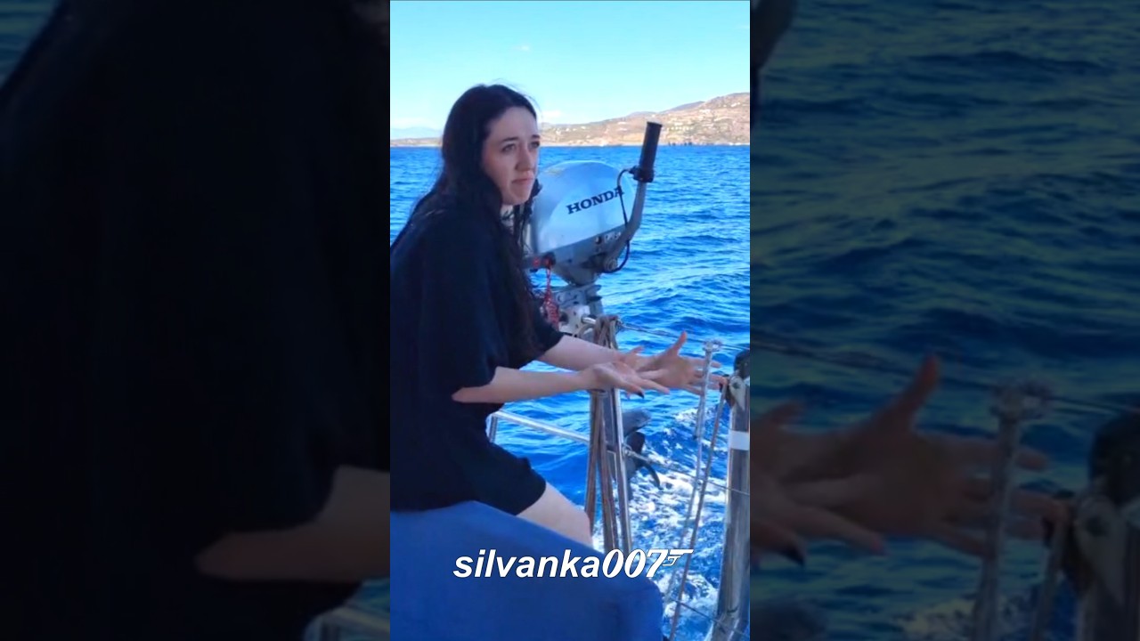 CUM SĂ LEGAȚI UN NOD DE FRÂNIE PE BARCĂ | Videoclipuri cool de navigare cu catamaran #rope #sailor #tiktok #catamaran