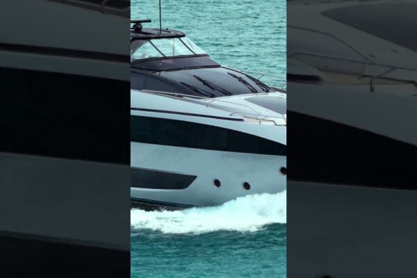 Bogat și faimos! Yachting în Miami