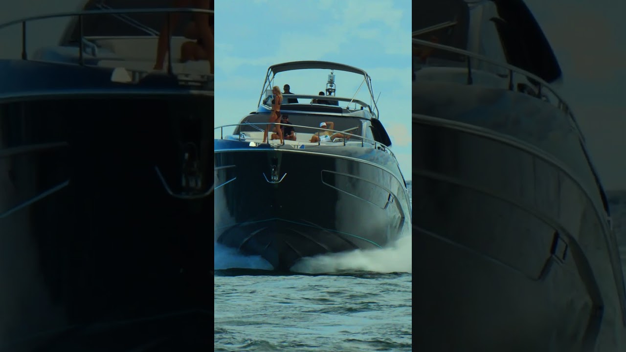 Disco Volante pe iahturile noastre preferate Riva de la Haulover Inlet
