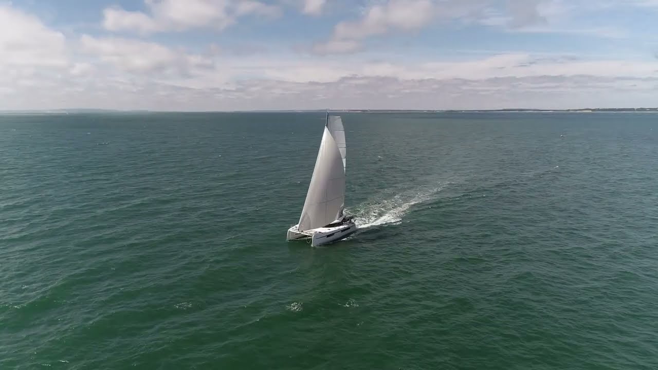 „Navig fără stres”: Reefing după cifre pe Nautitech Cruising Catamaran