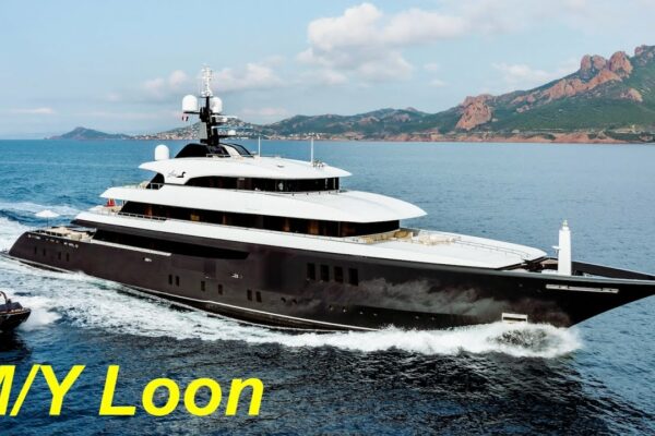 Tur cu superyacht de 47,5 milioane USD: Icon 67 de metri „LOON” 2010/20