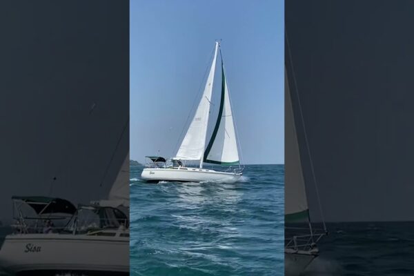 Catalina 34 Sailing Lake Michigan @daysailor_c34