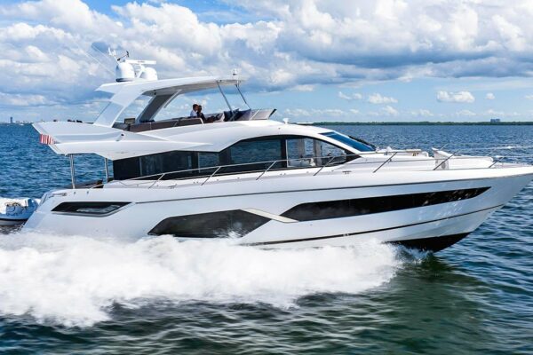 68 Sunseeker Manhattan 2022 [4-PLAY VII]