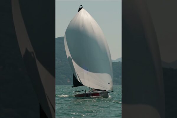 Racer for 2 - barca sport Junda KII din Italia #sailing