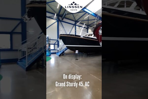 Showroom Linssen Yachts Boat Show #short #boating #yachting #sailing