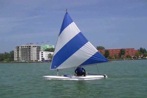 yachting la SOLE Windsurfing Academy - Piccadilly Mamaia