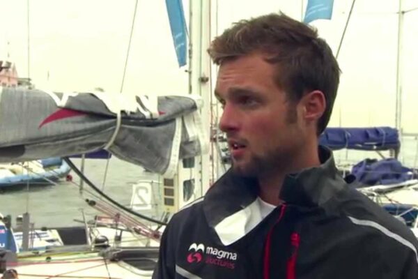 Săptămâna Cowes 2015 – sfaturi de navigație solo de la cel mai bun marinar Figaro Alan Roberts