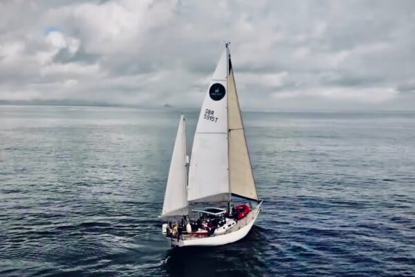 Navigarea de la Falmouth la Fowey: Aș putea naviga așa pentru totdeauna...