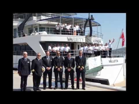 Emoționant pian pe mare de la Kyriakos, directorul hotelului grec al Variety Cruises